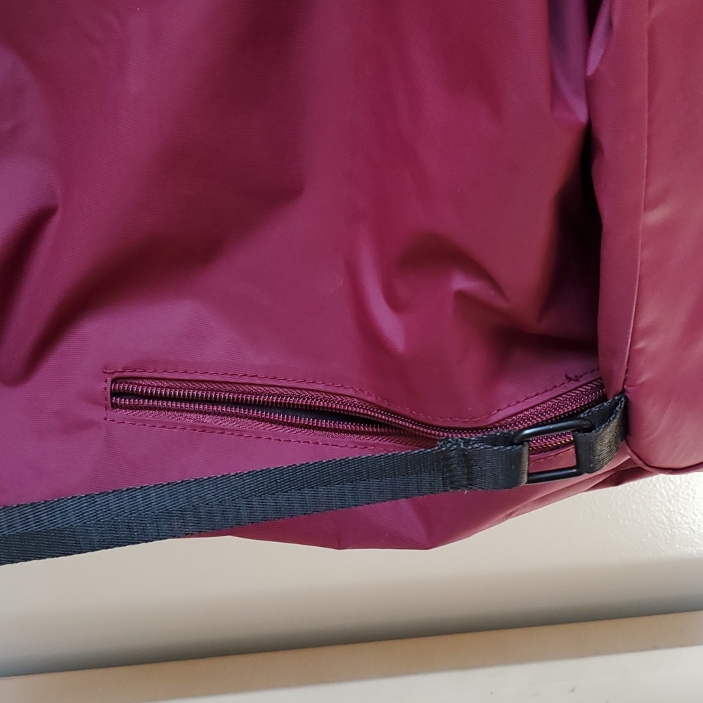 Steve Madden Drawstring/Cinch Backpack. Burgandy/… - image 4